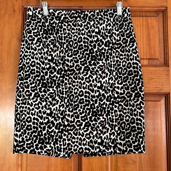 J. Crew Dresses & Skirts - J. Crew Leopard Print Pencil Skirt